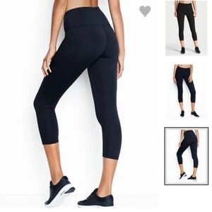 Victoria’s Secret black knockout capri workout yoga leggings.